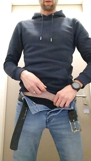 Tried to stay off Reddit, but did not succeed.... So hi again!! 37M4F