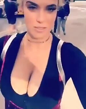 How would you fuck Lana?