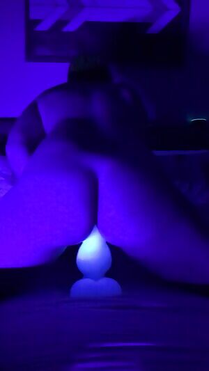 Taking my Dexter or a ride under the blacklight