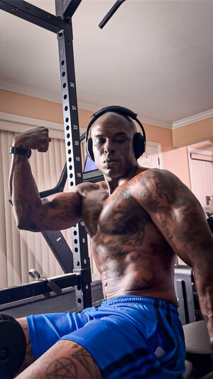 Gay Muscle Amateur Big Dick Fit