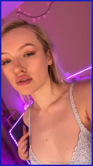 Underneath Blonde Gay Masturbating POV