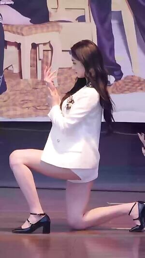 Pristin - Pinky butt