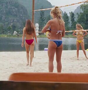 Jaime Pressly - Beach Volley plot in Dead Or Alive