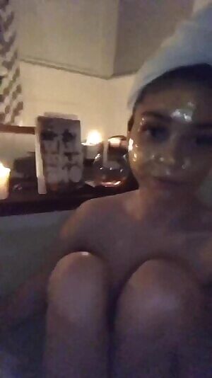 Sarah Hyland in the tub