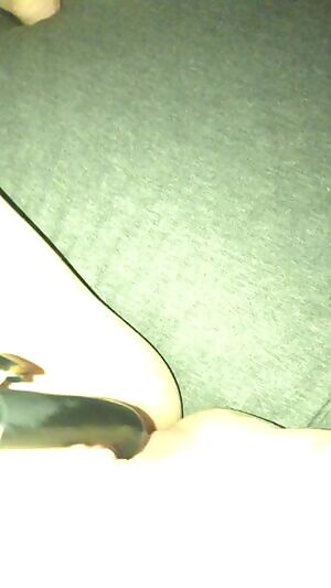 Decided to use my vibrator tonight. :) 🔊🔊