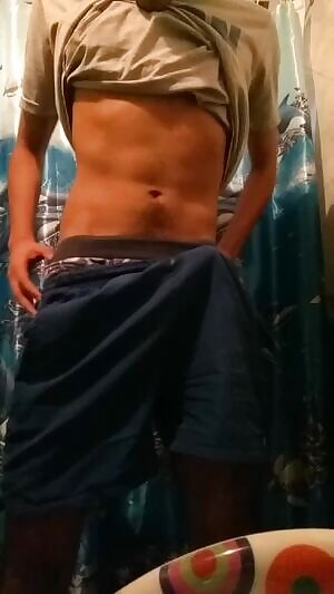 I love this bulge <3 and i miss those pants :(