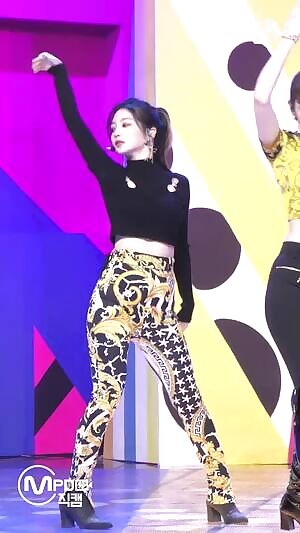 Rocket Punch - Yeonhee finally in HD