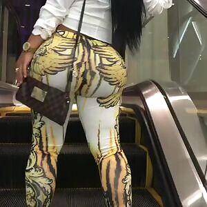 Colombian Baddie @colombian.baddie1