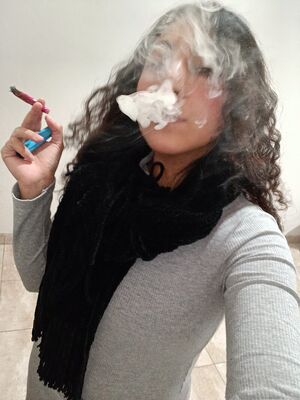 Smoking Blowjob 19 Years Old Brunette