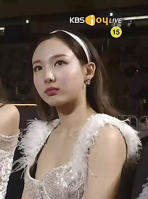 TWICE - Nayeon & Jihyo