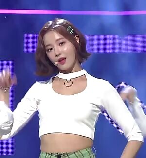 Momoland - Yeonwoo & Nancy