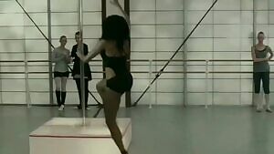 Erica Ash in Scary Movie 5