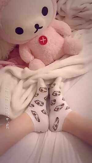 I hope you like tiny feet too!