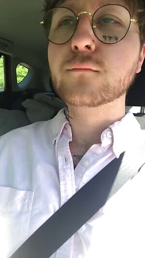 Lil wink from a daddy in pink 😚