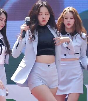 Momoland - Yeonwoo