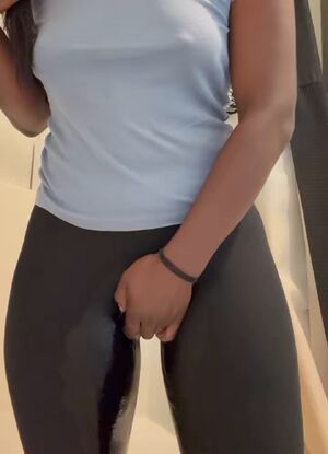 Wetting Ebony Horny Omorashi Pee