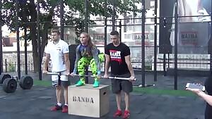 Superstrong Girl Deadlifts Men
