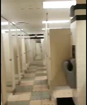 PeachesDoe97 Bathroom Flash