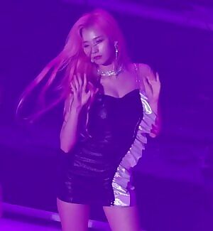 TWICE - Sana