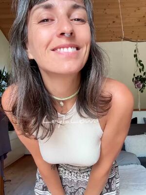 Braless Cute Fansly MILF Mom