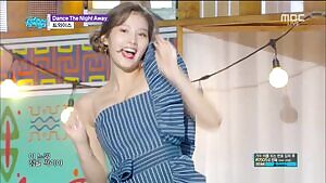 TWICE - Sana