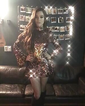 Hailee Steinfeld's sexy dance. I wanna rip that dress and fuck her all night