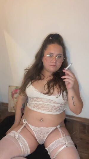 Beautiful Navels Amateur Babe Lingerie Smoking