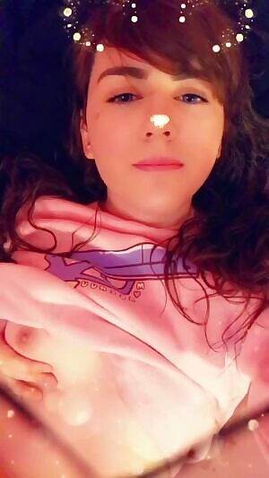 Cute trap shows bulge uwu