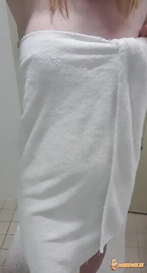 b'Post shower \xf0\x9f\x98\x98'