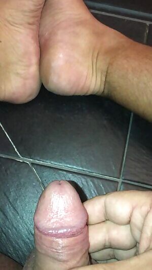 Pissing at my feet and cum