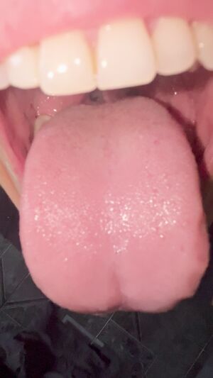Vore Tiny Giantess Long Tongue