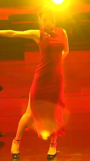 Oh My Girl - Jiho graduation ceremony