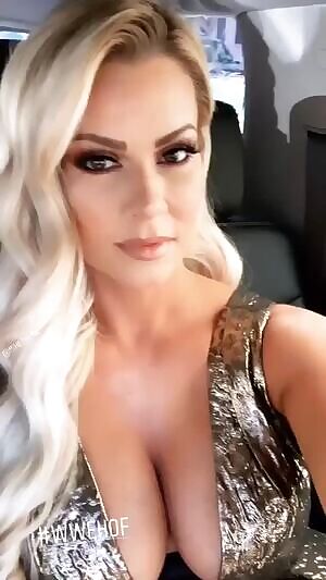 Maryse’s big tits