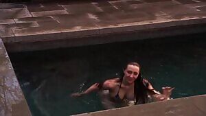 Madeline Zima Plots Jiggles in Californication