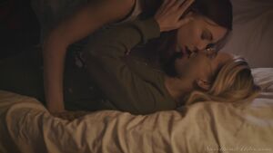 Girls Kissing Aidra Fox Amateur Blonde