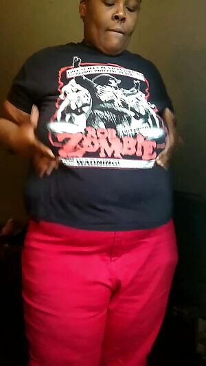 I had too much clothes on 💕 aka peeky pink