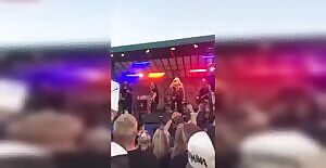 Cock sucking at rock concert