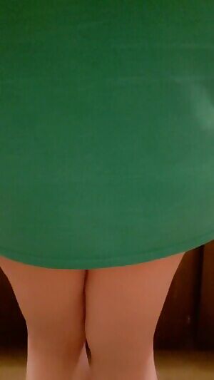 Girls girls get that cash, if its 9 to 5 or shakin that ass. BIG finish. Happy Friday! 💋💋🍯