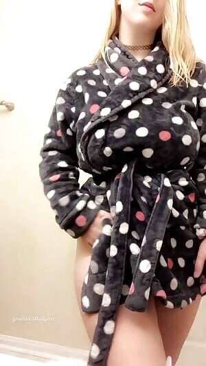 Thick & Sexy Titty Drop...