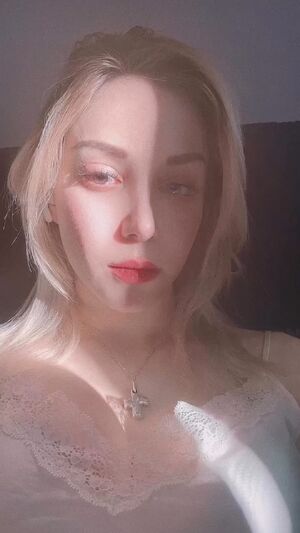 Selfies Amateur Blonde Latina OnlyFans