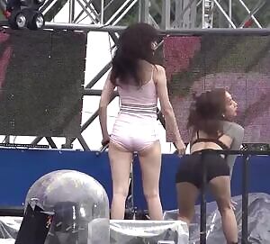 Hyuna - Buttcheeks