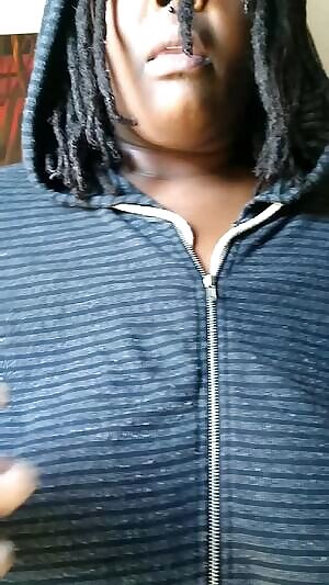 It'd Monday, and that sucks. Here's some titties 💋