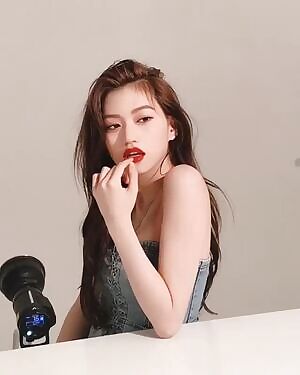 Weki Meki - Doyeon Sultry Looks