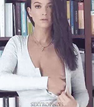 She has nice boobs between arms “model”