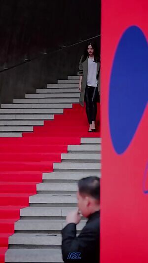 Apink - Naeun: Stepping Carefully in Tight Black Leather