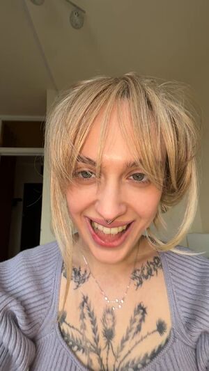 Giantess IRL Tongue Fetish Vore
