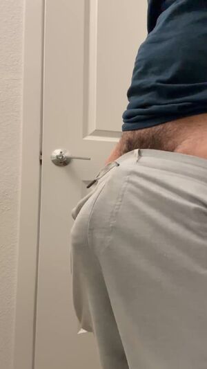 Good morning ladies,, you sucking it riding it first?? 😜