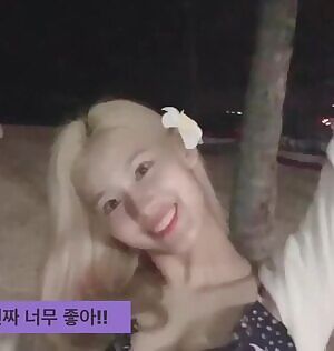 TWICE - Sana
