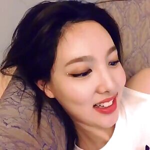 TWICE - Nayeon