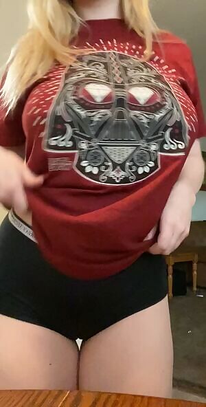 Took a break from cleaning to show you my tits